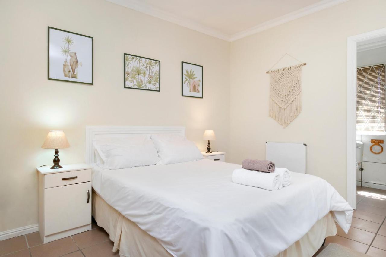 The Bohemian Guesthouse Cape Town Bagian luar foto