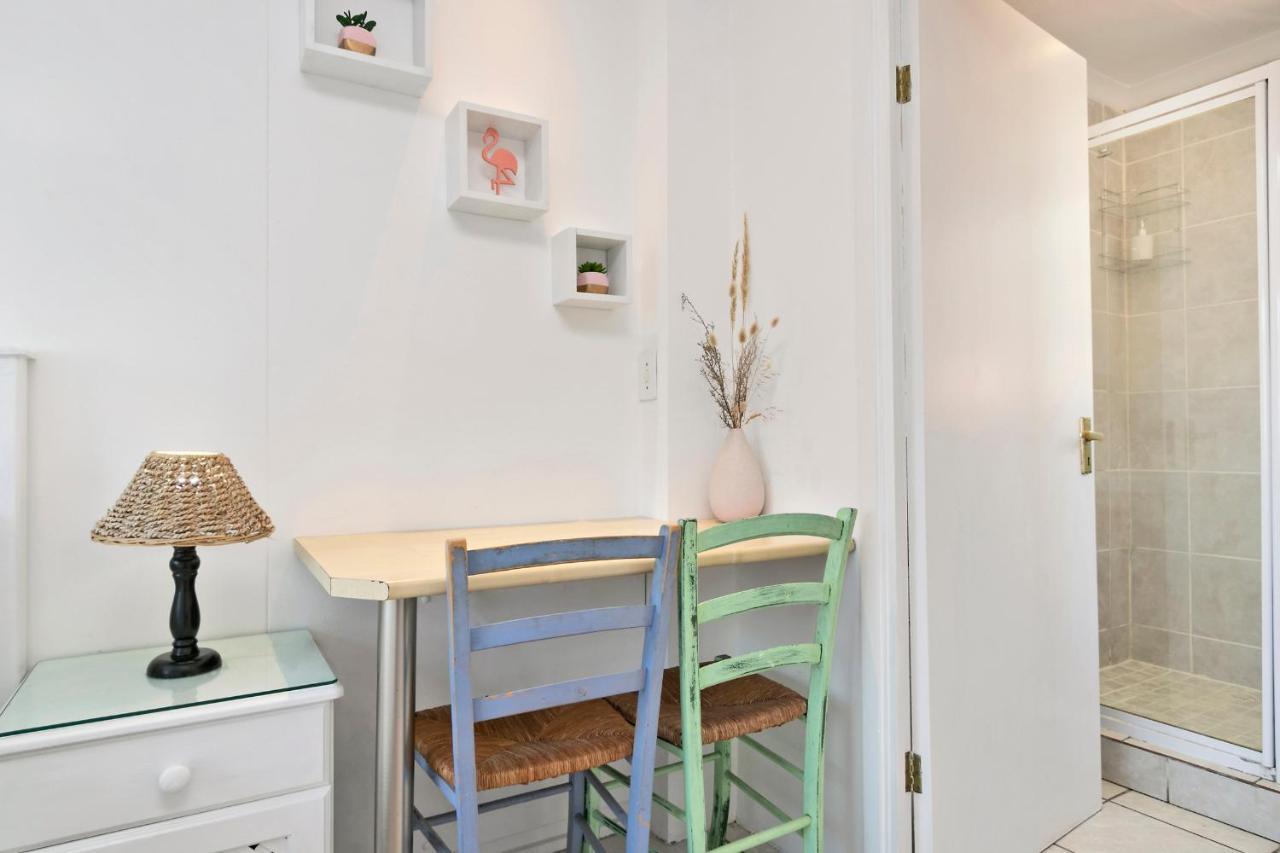 The Bohemian Guesthouse Cape Town Bagian luar foto